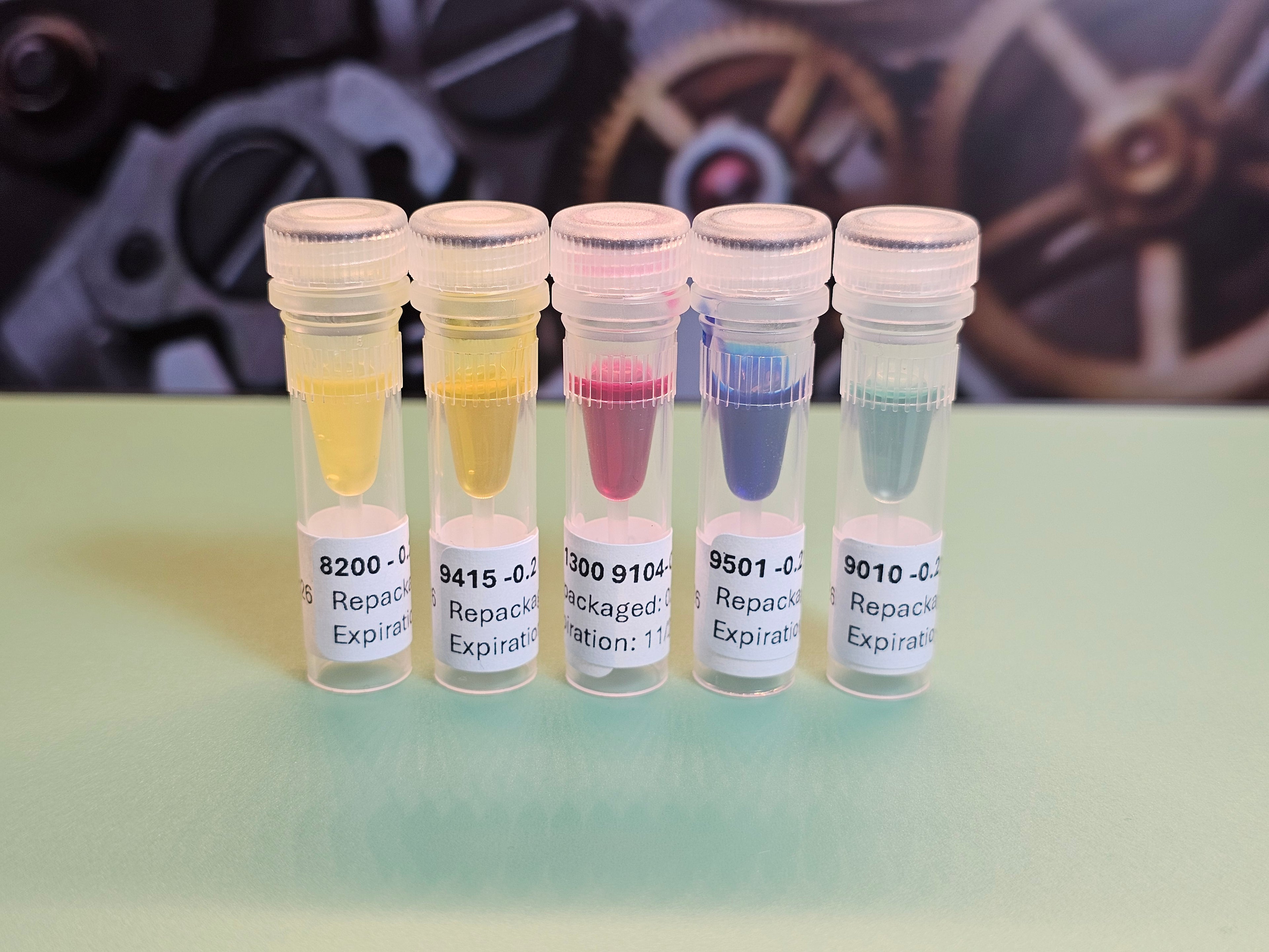 5 Moebius watch oils: 9010 0.2ml + HP 1300 0.2ml + 9501 0.2ml + 9415 0.2ml + 8200 0.2ml (Repackaged with clean laboratory equipment to small vials)