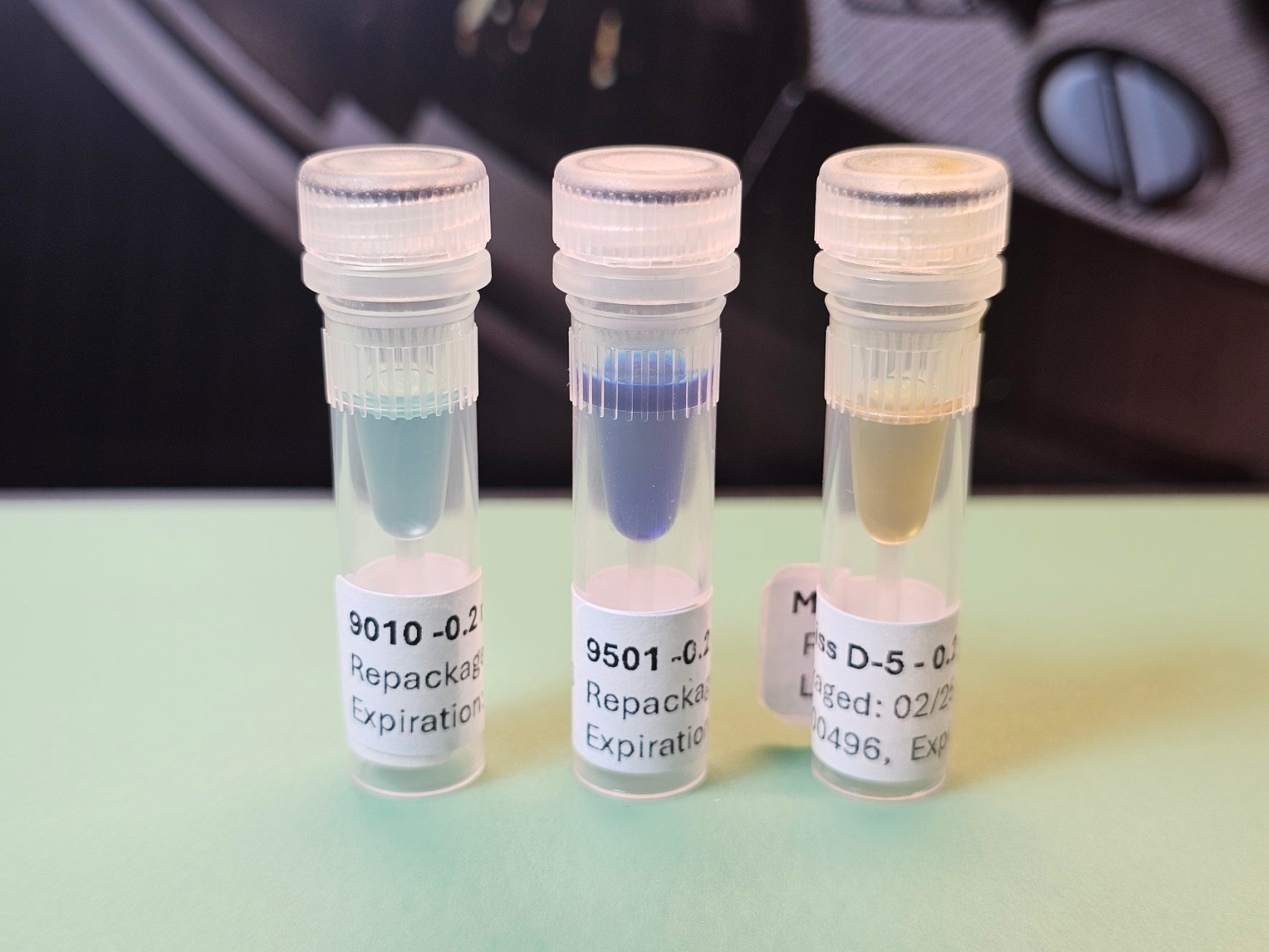 3 Moebius watch oils: 9010 0.2ml + D-5 microglis + 9501 0.2ml (Repackaged with clean laboratory equipment to small vials)