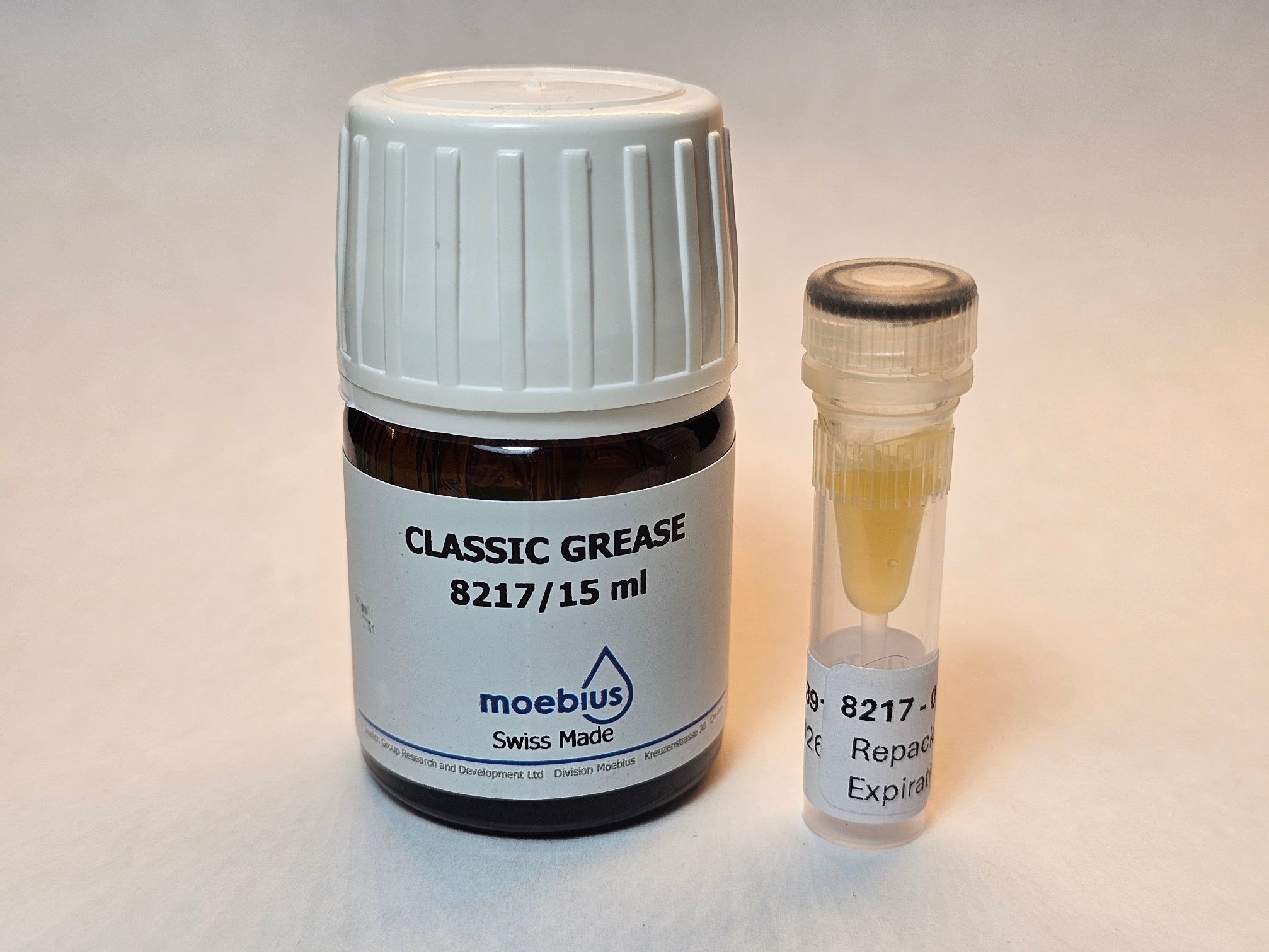 Moebius 8217 0.2ml (Repackaged with clean laboratory equipment to small vial)