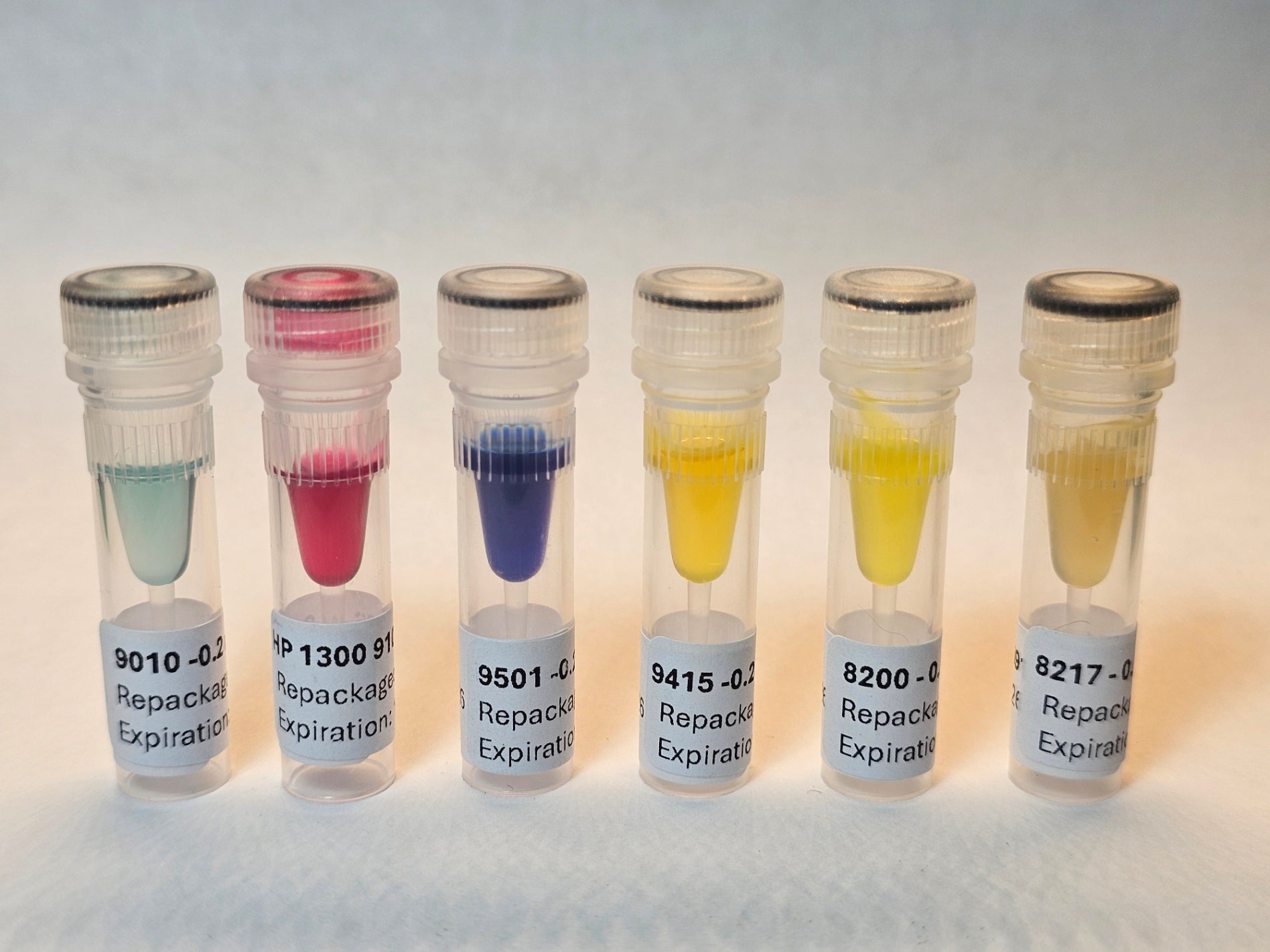 6 Moebius watch oils: 9010 0.2ml + HP 1300 0.2ml + 9501 0.2ml + 9415 0.2ml + 8200 0.2ml + 8217 0.2ml (Repackaged with clean laboratory equipment to small vials)
